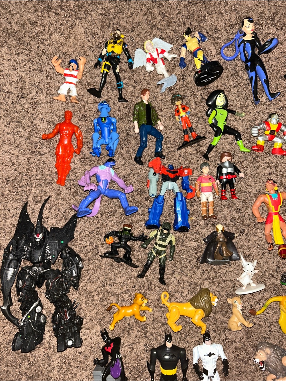 36 Toy Lot Figure Figurines - Picture 2 of 5